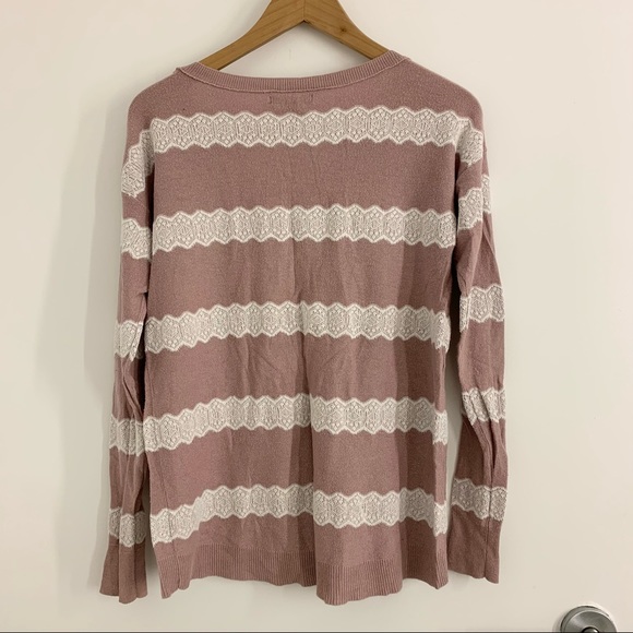 AE Lightweight Sweater - Picture 2 of 3